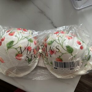 Victoria’s Secret Dream Angels push-up size 38D